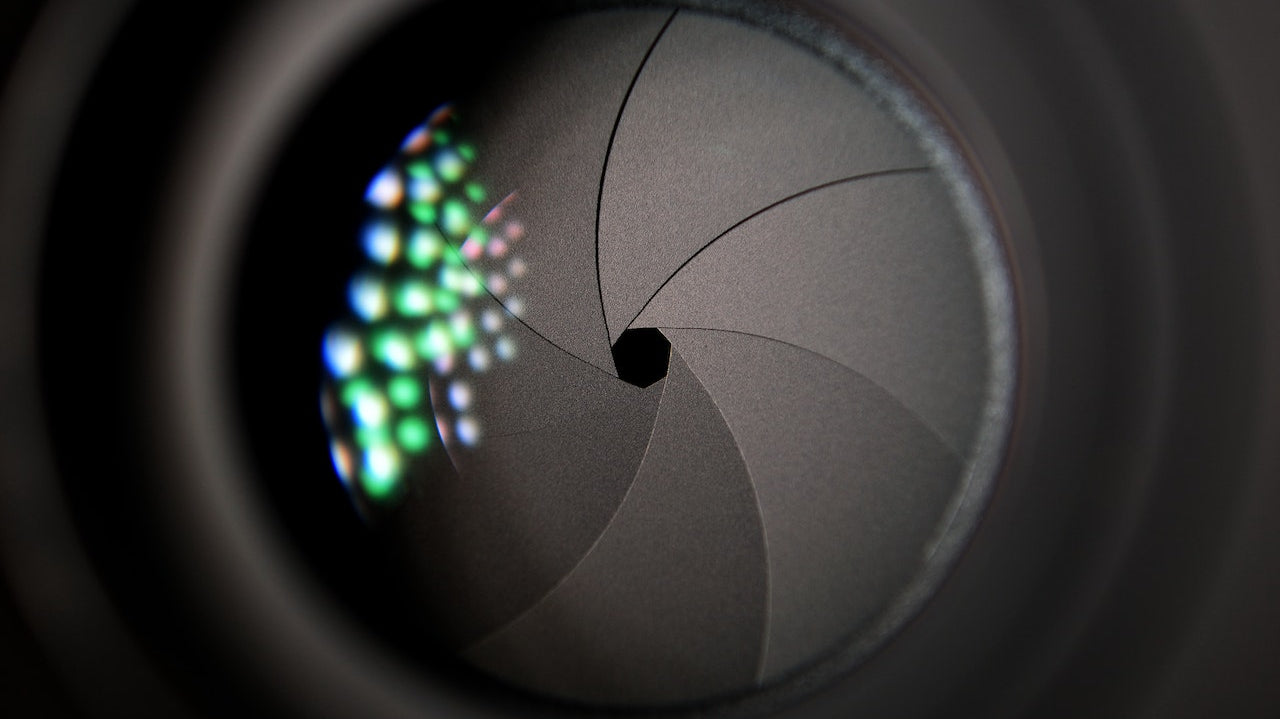 Camera lens aperture