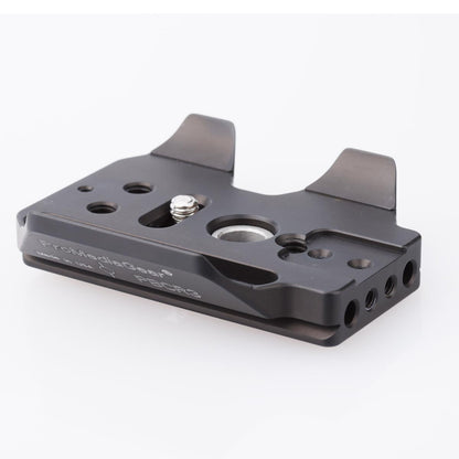 PBCR3 Canon R3 Body Arca-Swiss type Plate For Flash Brackets, L-Brackets, Handles, Straps